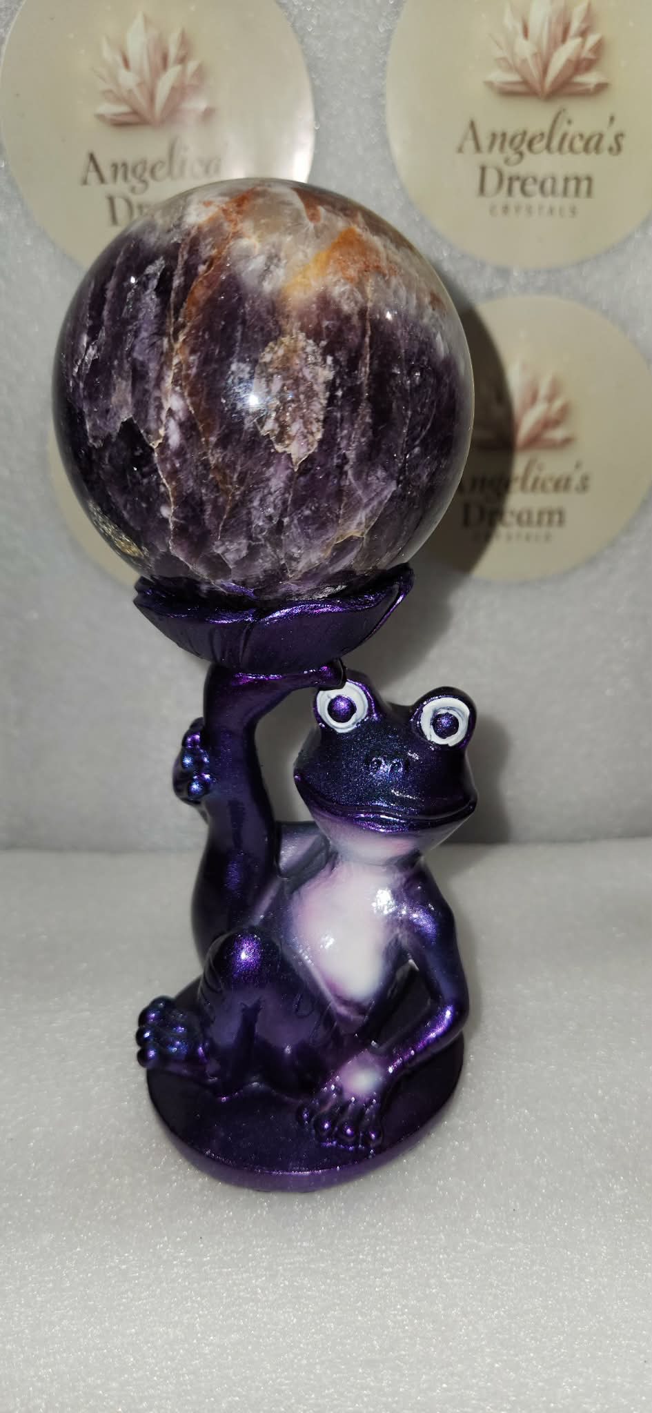 Sphere Holder Frog